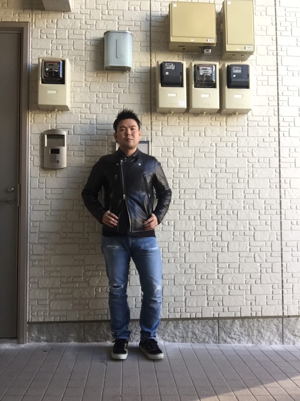 「黒、手紙、ライダース、ダブルライダース、加工デニム、ロンハーマン、name.、wtaps、チームアラサー、WEAR群馬会」｜「Name.のWライダースジャケット（ライダースジャケット、ブラック系）」を使った、John Lemonさん（メンズ・165cm）の秋コーディネートの1枚目の写真