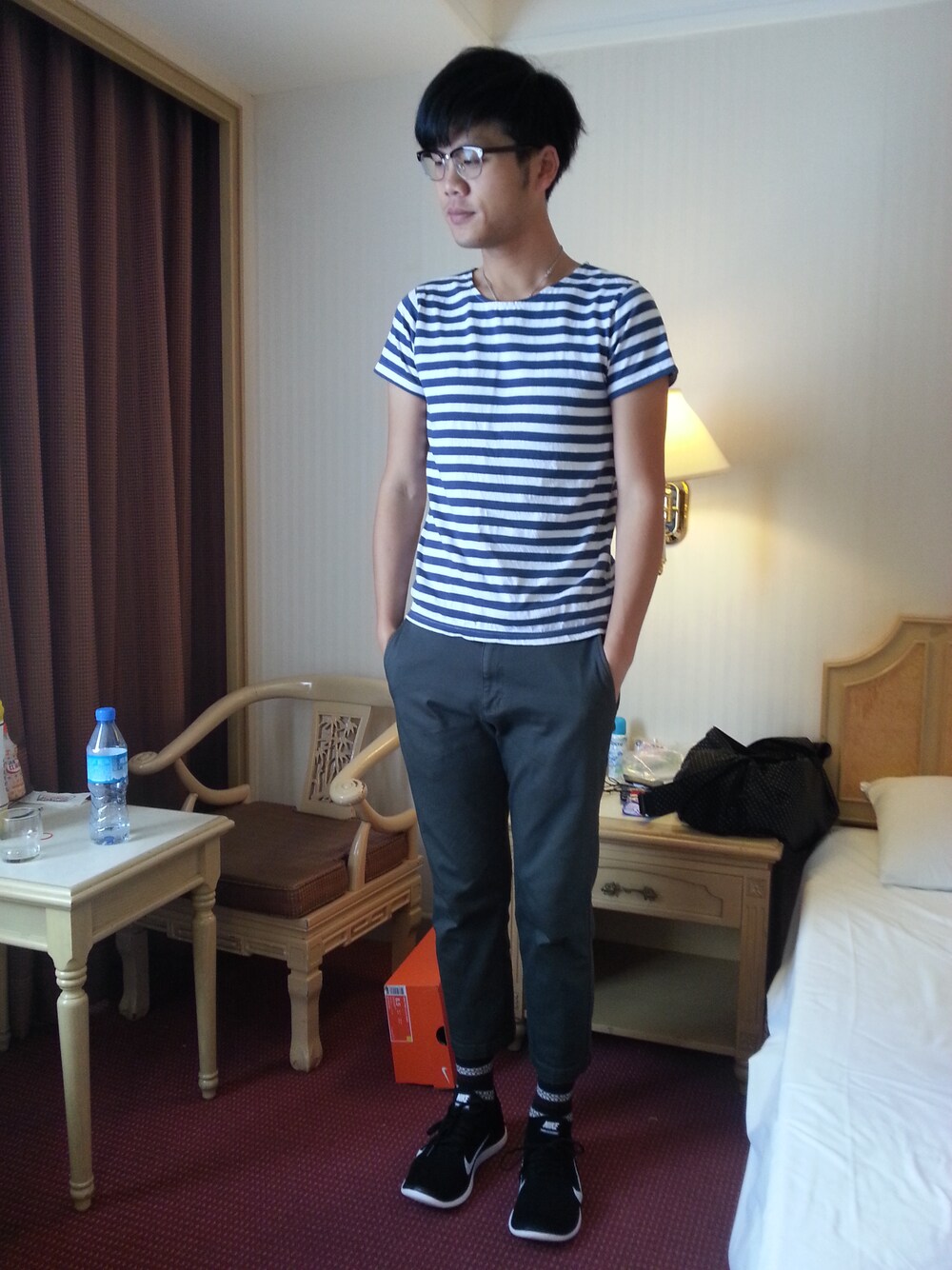 「FLYKNIT、Nike flyknit、hkboy、hkwear、flyknits、flyknit4」｜「UNIQLOのアイテム（その他パンツ、グリーン系）」を使った、jasonwong112さん（メンズ・180cm）の秋コーディネートの1枚目の写真