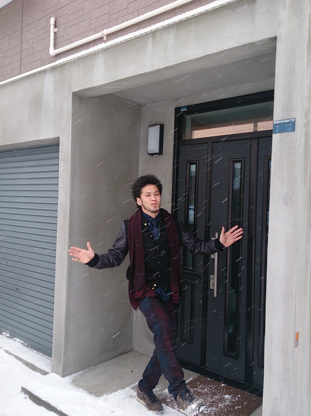 「GIVENCHY、バーガンディー、SOPHNET.、ネクタイ、札幌、PIGALLE、UMIT BENAN、LouisVuitton、実家」｜「MonroのALL CITY SOX（ソックス/靴下、グリーン系）」を使った、もんちゃんさん（メンズ・175cm）の冬コーディネートの1枚目の写真
