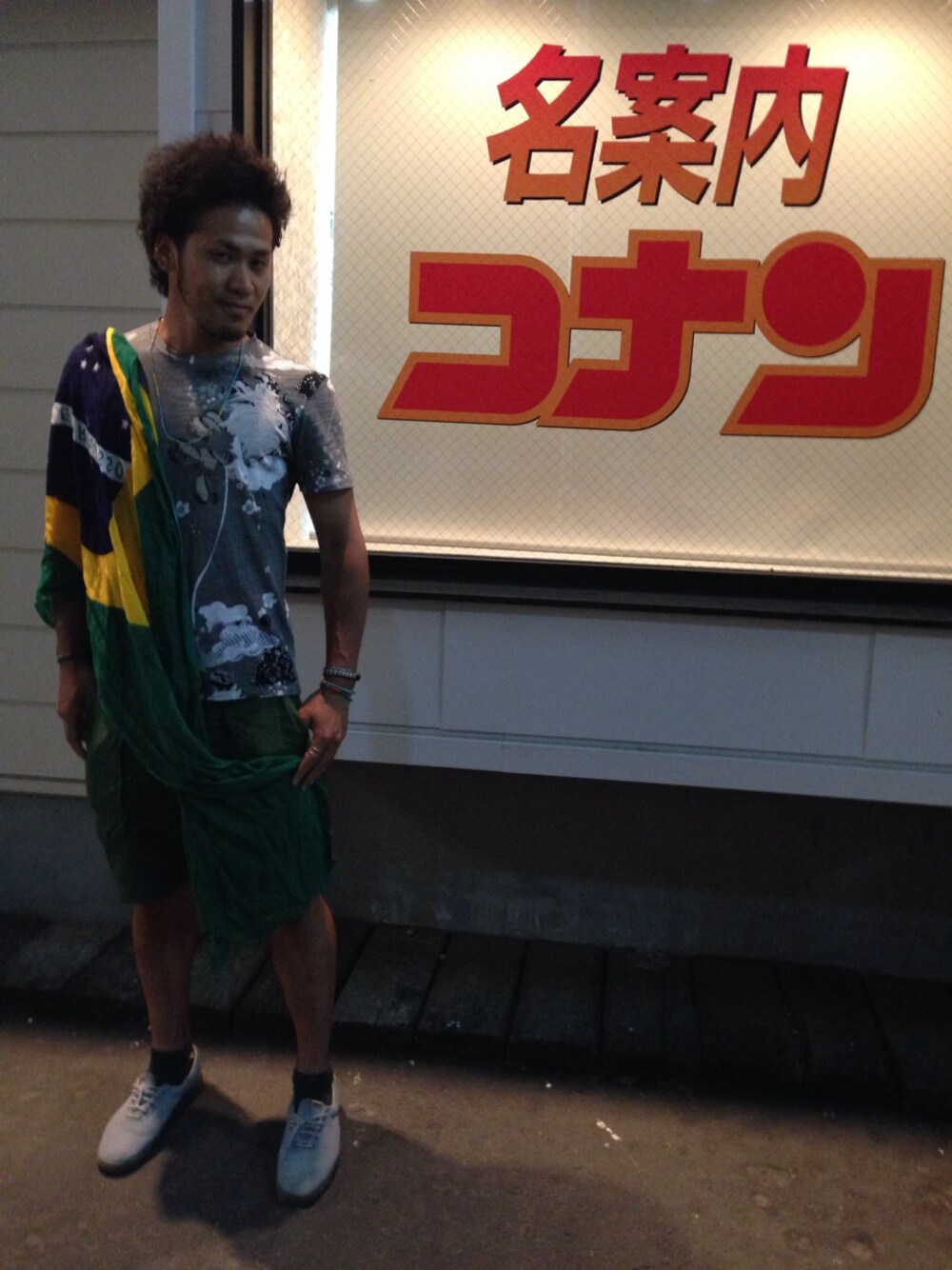 「KENZO、SOPHNET.、uniform experiment、FilMelange フィルメランジェ、soccer、ブラジル」｜「uniform experimentのフラッグストール（ストール/ショール、グリーン系）」を使った、もんちゃんさん（メンズ・175cm）の夏コーディネートの1枚目の写真