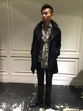「ダンガリーシャツ」｜「アイテム（トレンチコート）」を使った、daiさん（メンズ・180cm）の冬コーディネート