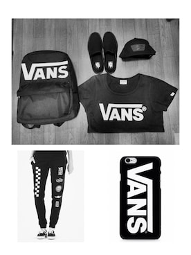 「VANS（バンズ）のアイテム（PC・スマホグッズ/家電）」を使った、CHIKAさん（レディース・161cm）の秋コーディネート