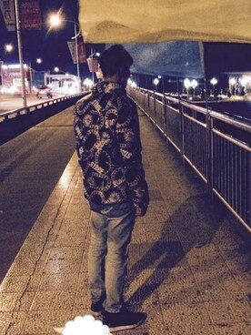 「STAGEのアイテム（Tシャツ/カットソー、ブラック系）」を使った、JiangShaoDong__loserさん（メンズ・178cm）の春コーディネート