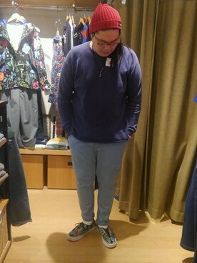「Gramicci（グラミチ）のアイテム（スウェット）」を使った、日下部氏さん（メンズ・180cm）の冬コーディネート