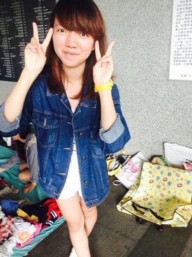 莊佳妮さんのコーディネート