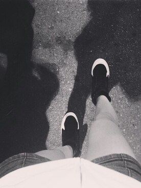 莊佳妮さんのコーディネート