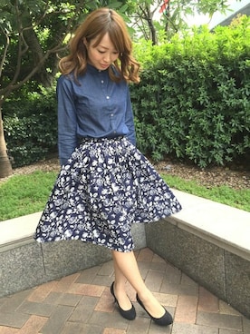 「花柄 スカート」｜「アイテム（パンプス）」を使った、kumemiさん（レディース・154cm）の秋コーディネート