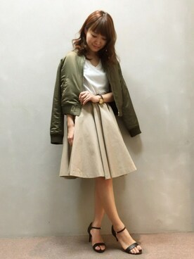 「Vネック」｜「アイテム（MA-1）」を使った、kumemiさん（レディース・155cm）の春コーディネート