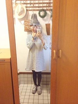 「オールグレー」｜「アイテム（腕時計）」を使った、まゆさん（レディース・157cm）の秋コーディネート