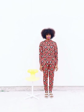 「アイテム（アンサンブル、レッド系）」を使った、Deun Ivory さん（レディース・173cm）の秋コーディネート