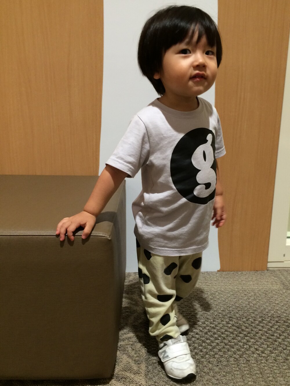 「GOODENOUGH、bobochoses」｜「GOODENOUGHのCIRCLEg TEE（Tシャツ/カットソー、グレー系）」を使った、kaedeboyさん（キッズ・90cm）の夏コーディネートの1枚目の写真