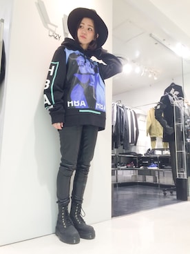 「L.H.P（エルエイチピー）のアイテム（カーゴパンツ）」を使った、Hikaru Shimizuさん（レディース・165cm）の秋コーディネート