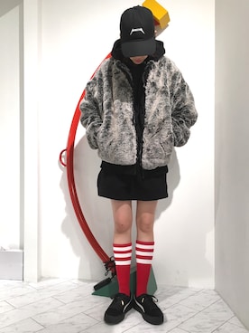 「Chica（チカ）のアイテム（ジャケット/アウター）」を使った、Hikaru Shimizuさん（レディース・165cm）の秋コーディネート