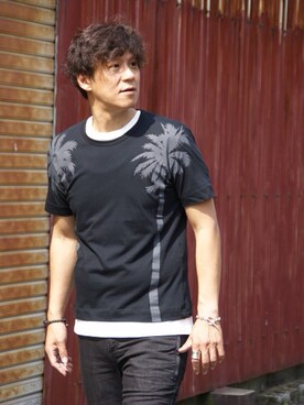 「NEIL BARRETT（ニールバレット）のアイテム（デニムパンツ）」を使った、ZAKIsan🌏さん（メンズ・181cm）の夏コーディネート