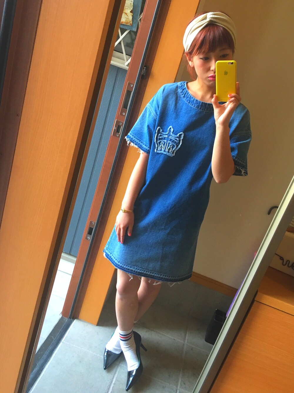 「デニム、ワンピース、パンプス、カジュアル、ootd、休日スタイル、オトナカジュアル、春、outfit、rodeo crowns」｜「Rodeo Crownsのアイテム（ワンピース、ブルー系）」を使った、824さん（レディース・158cm）の春コーディネートの1枚目の写真