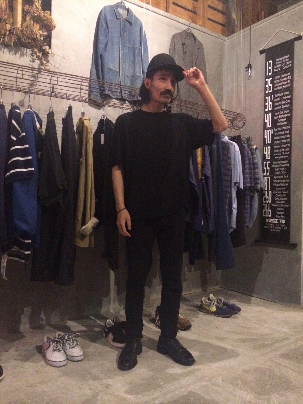 「黒」｜「STELLA McCARTNEYのアイテム（キャップ、ブラック系）」を使った、青山圭佑さん（メンズ・170cm）の夏コーディネートの1枚目の写真