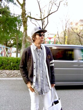 「アイテム（ブローチ/コサージュ）」を使った、satoshi310456🎩さん（メンズ・169cm）の冬コーディネート