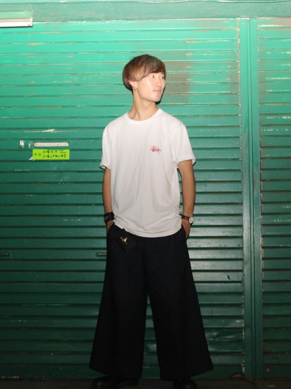 「STUSSYのLocal Color Basic Logo Tee（Tシャツ/カットソー、ホワイト系）」を使った、yooheyさん（メンズ・175cm）の夏コーディネートの1枚目の写真