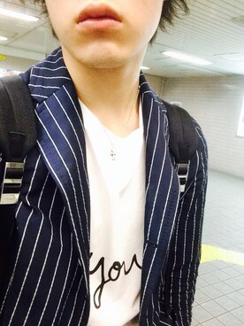 「08sircus（ゼロエイトサーカス）のアイテム（テーラードジャケット）」を使った、津田嵩貴さん（メンズ・170cm）の夏コーディネート