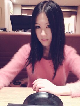 「taobaoのアイテム（ニット/セーター、ピンク系）」を使った、花柒小姐さん（レディース・172cm）の春コーディネート