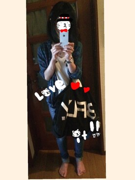 「AZUL by moussy（アズールバイマウジー）のｵｰｶﾞﾆｯｸｺｯﾄﾝVﾈｯｸ半袖PO（Tシャツ/カットソー）」を使った、ちさえさん（レディース・157cm）の夏コーディネート