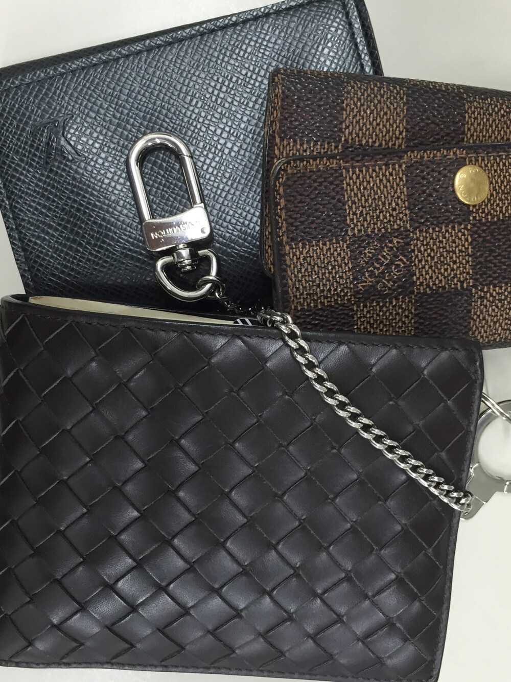 「BOTTEGA VENETAのアイテム（財布、ブラウン系）」を使った、RTさん（メンズ・50cm）の秋コーディネートの1枚目の写真