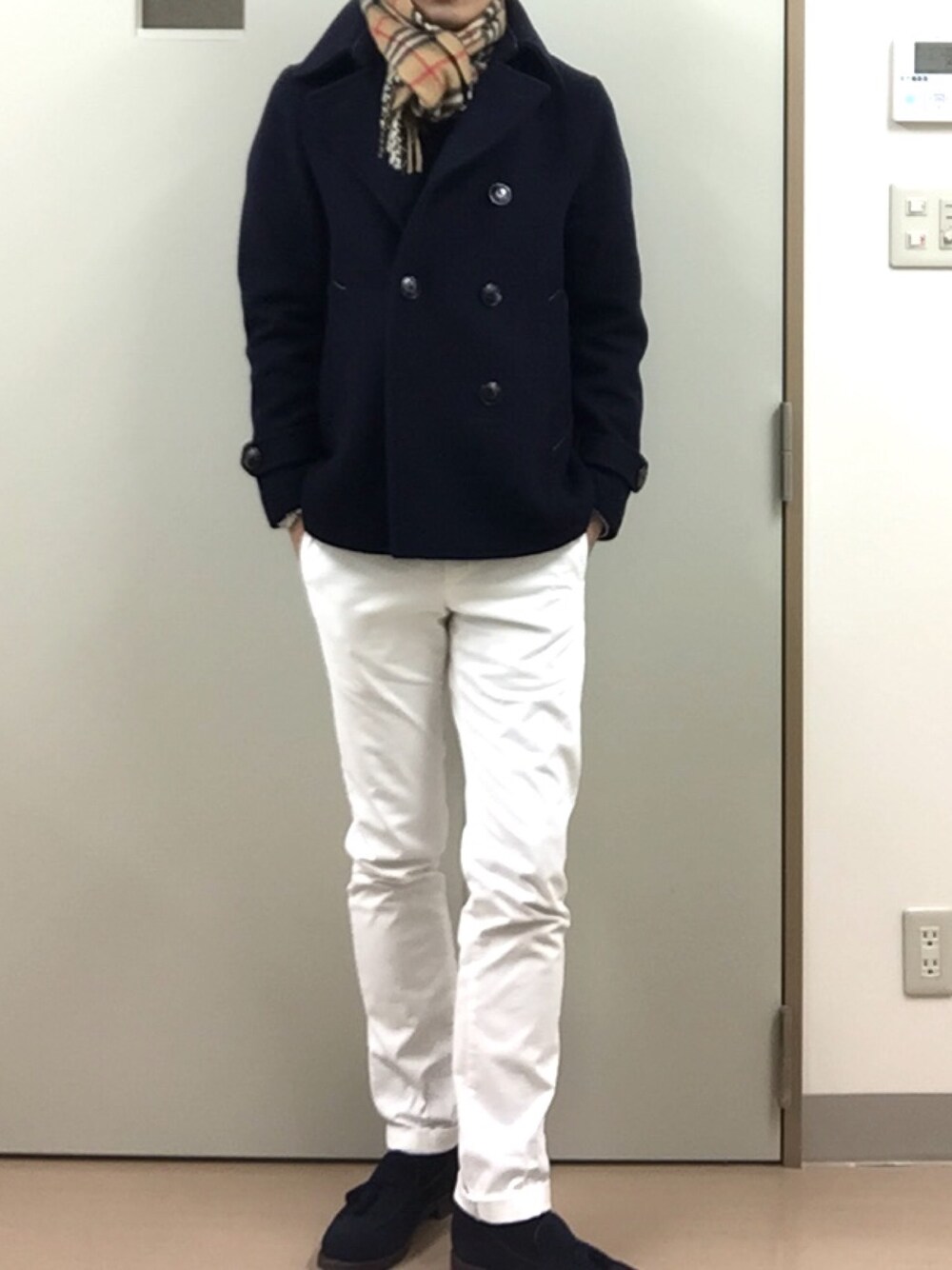 「ピーコート、出勤コーデ」｜「tk.TAKEO KIKUCHIのアイテム（ピーコート、ブラック系）」を使った、RTさん（メンズ・177cm）の冬コーディネートの1枚目の写真