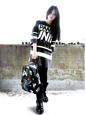 「UNIF」｜「アイテム（バックパック/リュック）」を使った、Jessie.Cさん（レディース・166cm）の冬コーディネート