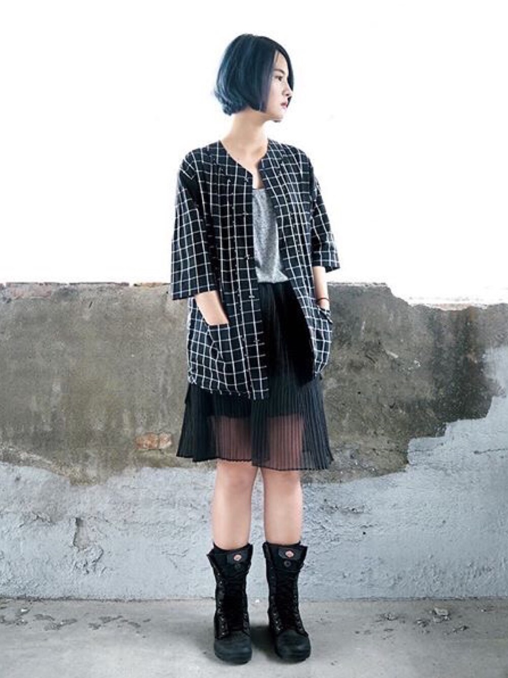 「black、cool、Baseball shirts、street、lady、acrypsis、PALLADIUM」｜「acrypsisのアイテム（シャツ/ブラウス、ブラック系）」を使った、Jessie.Cさん（レディース・166cm）の秋コーディネートの1枚目の写真