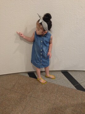 「AZUL by moussy（アズールバイマウジー）のアイテム（ワンピース）」を使った、Anriさん（キッズ・90cm）の夏コーディネート