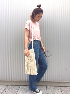 「アイテム（バッグ、ホワイト系）」を使った、Yuka Sakakibaraさん（レディース・173cm）の夏コーディネート