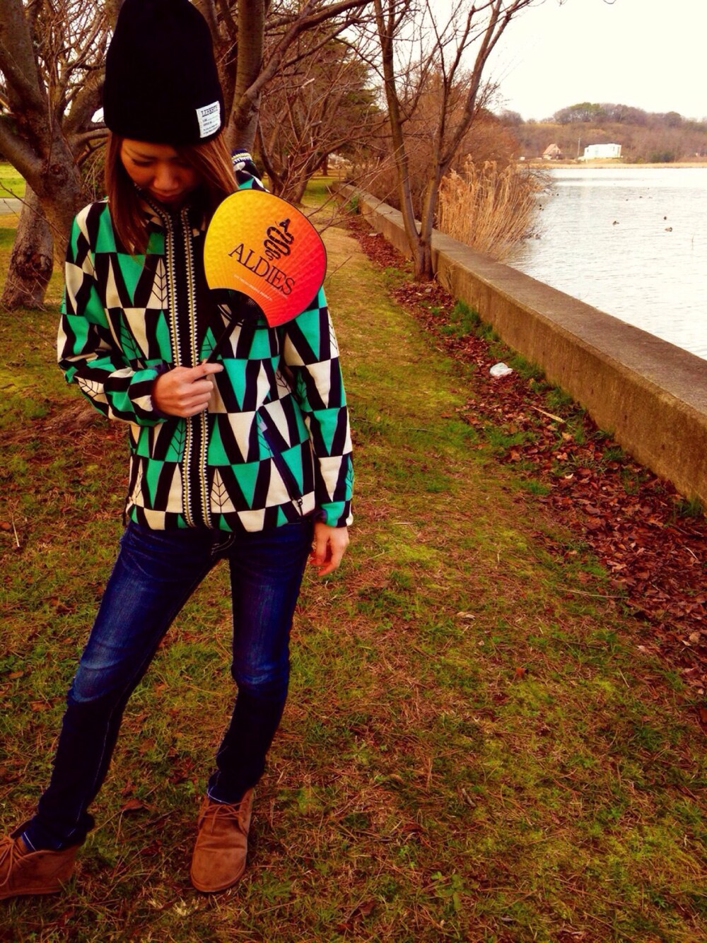 「moussy、goslowcaravan、NOBRAND、公園、休日CODE」｜「？のアイテム（ニットキャップ/ビーニー、ブラック系）」を使った、ArisAさん（レディース・164cm）の冬コーディネートの1枚目の写真
