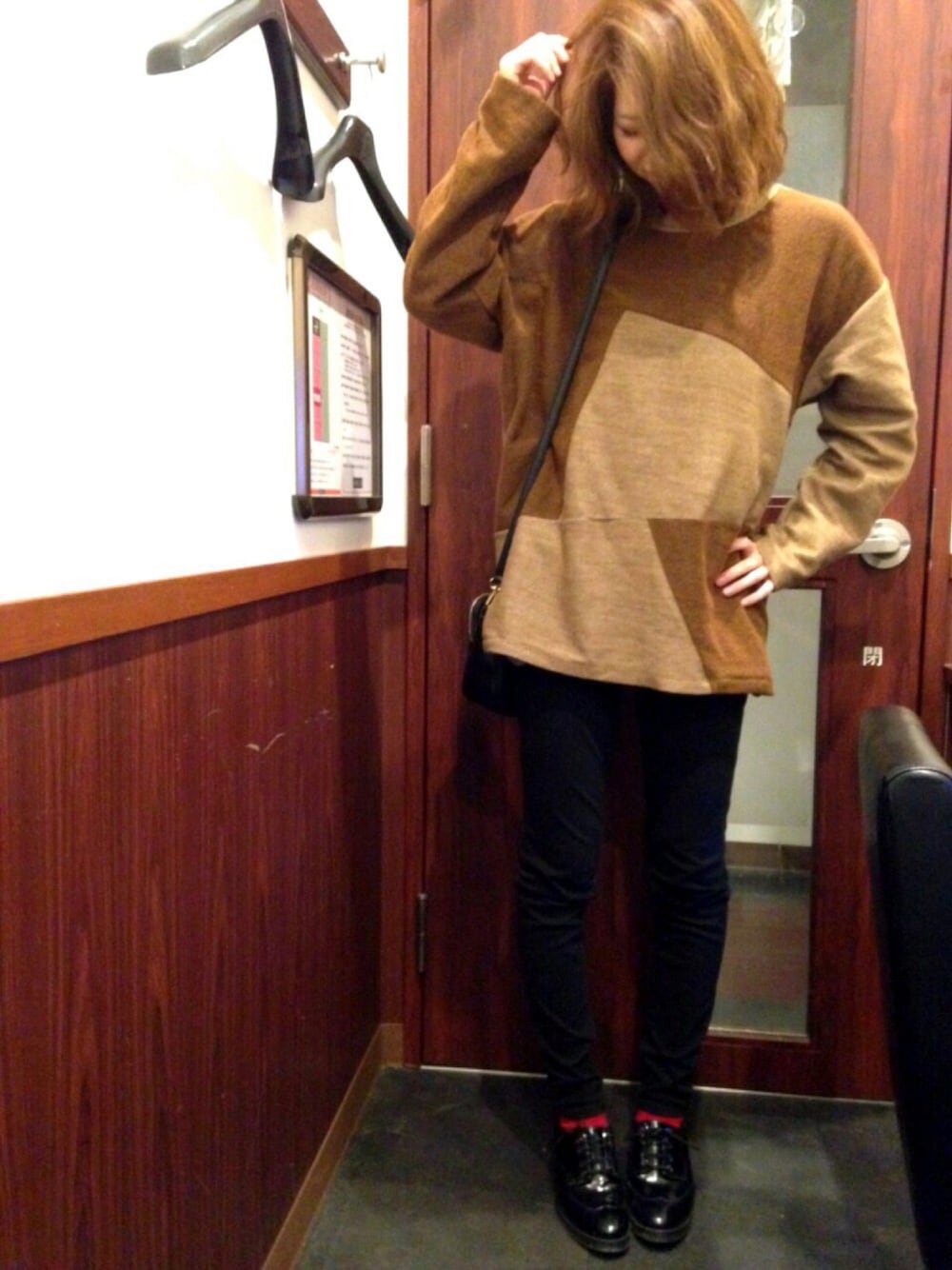 「秋のコーデ、phatee、UNIQLO、stradivarius、MICHAEL KORS、MARC BY MARC JACOBS、イメチェン」｜「MICHAEL KORSのアイテム（ショルダーバッグ、ブラック系）」を使った、ArisAさん（レディース・164cm）の秋コーディネートの1枚目の写真