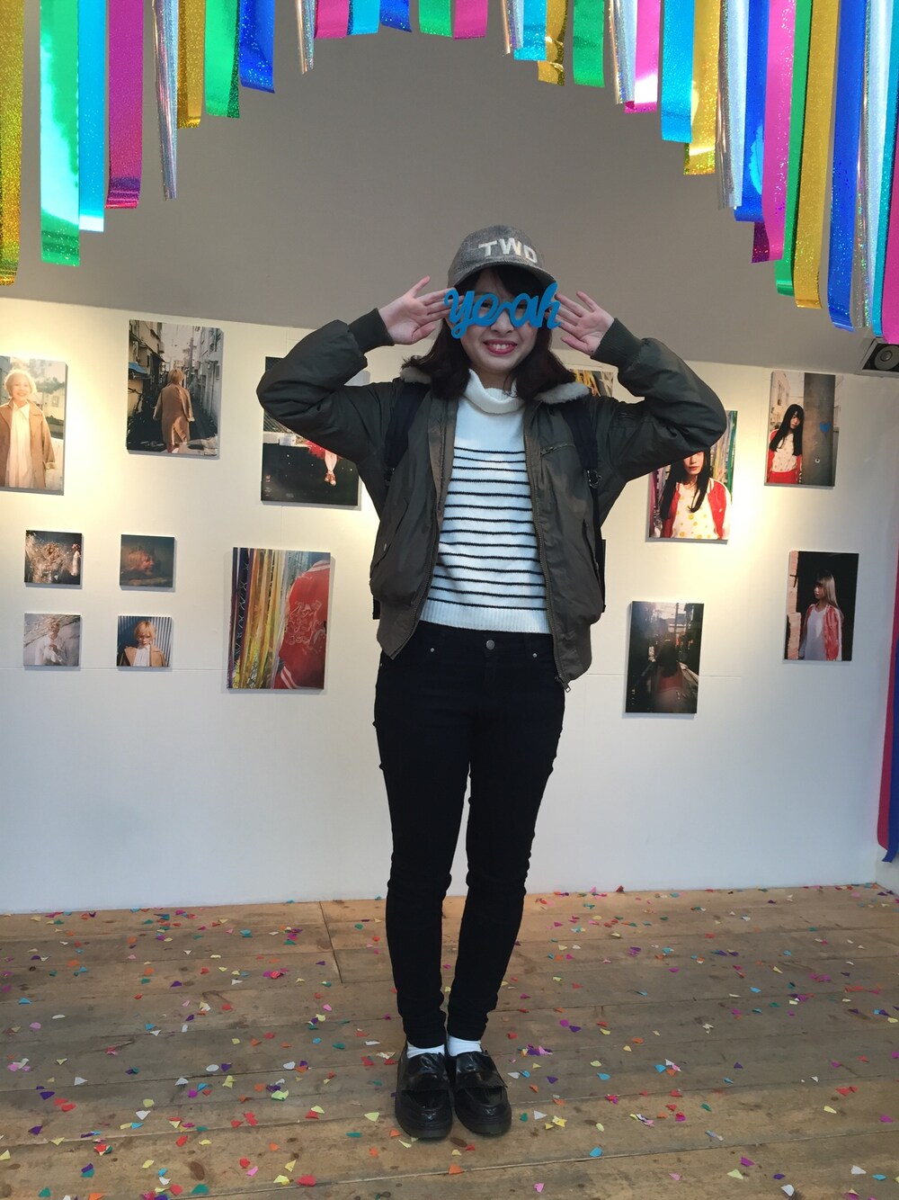 「ローファー、黒スキニー、キャップ」｜「I AM I BOYGALのアイテム（キャップ、グレー系）」を使った、yukaさん（レディース・160cm）の春コーディネートの1枚目の写真