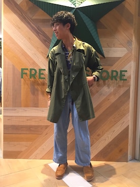 「グラミチ」｜「アイテム（トレンチコート）」を使った、粟井さん（メンズ・170cm）の夏コーディネート