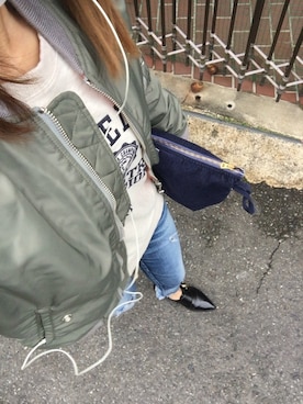 「Lee（リー）のアイテム（クラッチバッグ）」を使った、AYUMIさん（レディース・153cm）の冬コーディネート