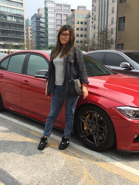 「NIKE（ナイキ）のアイテム（スニーカー、ブラック系）」を使った、Yiying Luさん（レディース・163cm）の春コーディネート