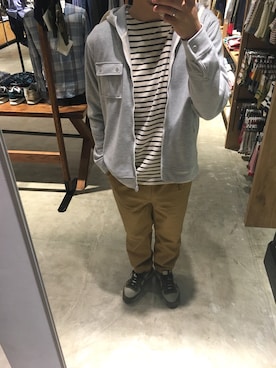 「SEVENDAYS=SUNDAY（セブンデイズサンデイ）のアイテム（チノパンツ）」を使った、sikiさん（メンズ・173cm）の冬コーディネート