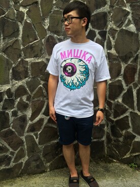 「MISHKA（ミシカ）のMishka 眼球T（Tシャツ/カットソー、ホワイト系）」を使った、馬克菜さん（メンズ・170cm）の夏コーディネート