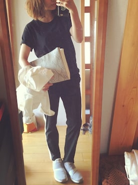 「パイソンクラッチ」｜太田さん（レディース・154cm）の春コーディネート