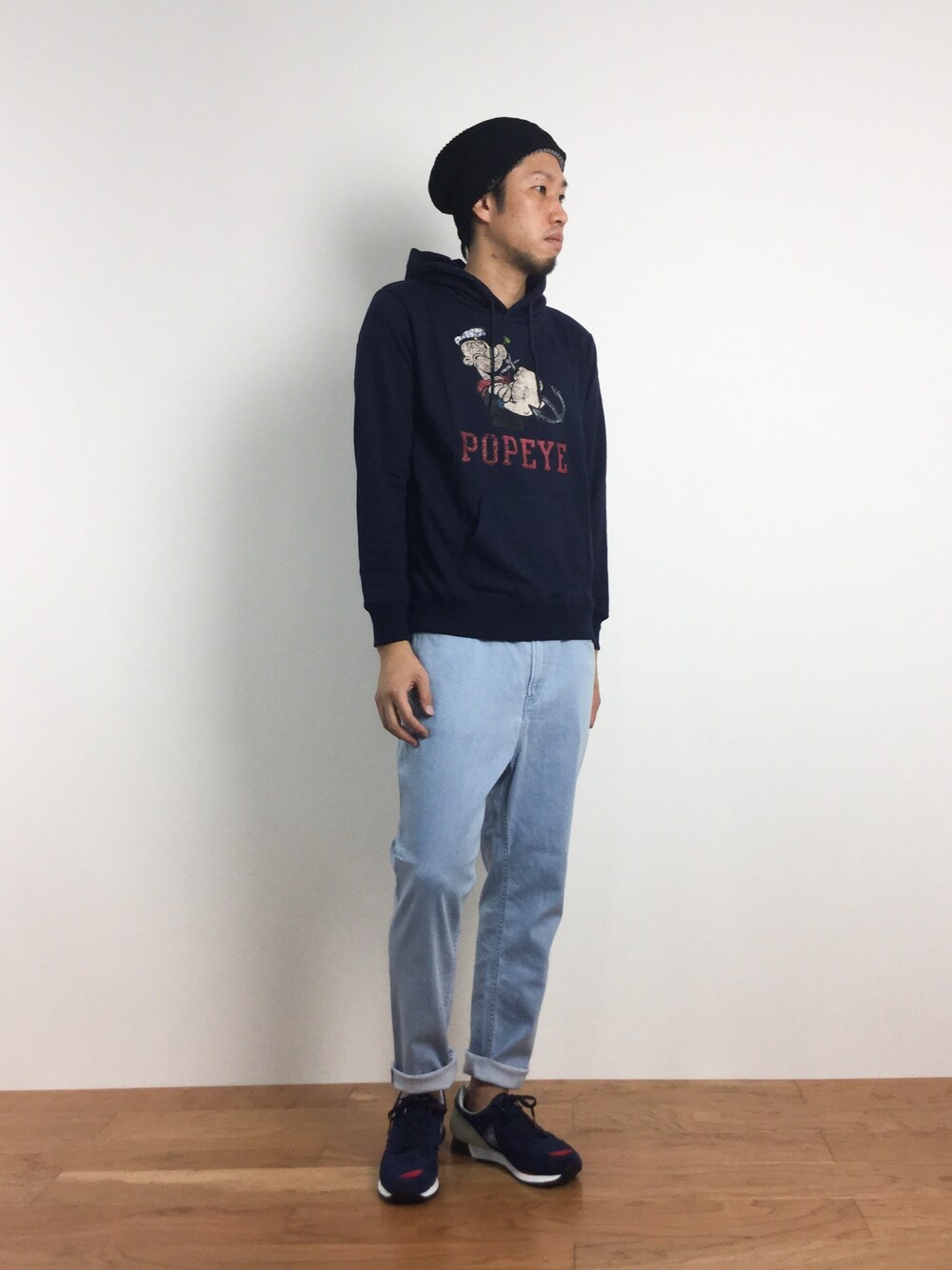 「デニム、ヘアバンド、パーカー、サルエルパンツ、スニーカーコーデ、popeye、カジュアルコーデ、ポパイ」｜「And AのPETE DRAPE HAIRBAND (Mighty Shine)（ニットキャップ/ビーニー、ブラック系）」を使った、abuさん（メンズ・181cm）の夏コーディネートの1枚目の写真