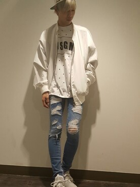 「MSGM（エムエスジーエム）のアイテム（Tシャツ/カットソー）」を使った、にしおさん（メンズ・180cm）の春コーディネート
