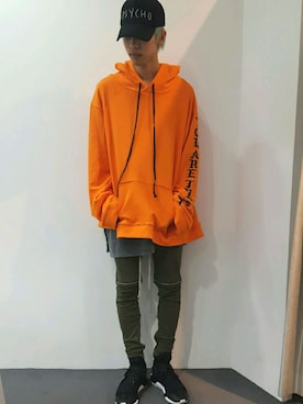 「AZSのアイテム」を使った、にしおさん（メンズ・180cm）の秋コーディネート