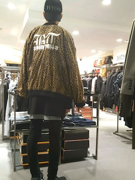 「AZSのアイテム」を使った、にしおさん（メンズ・180cm）の秋コーディネート