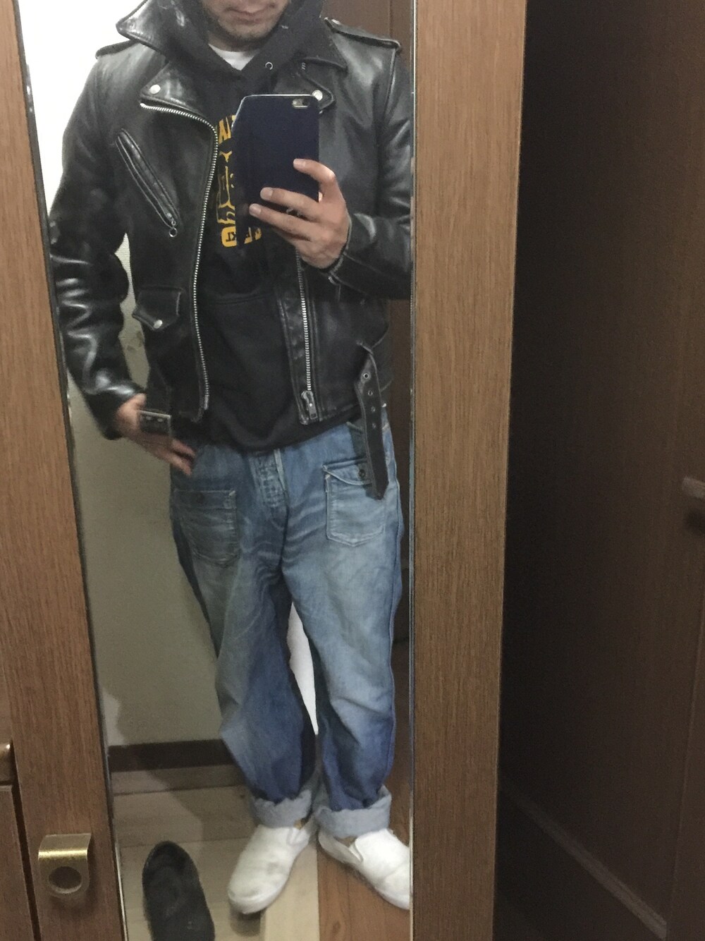 「カリフォルニア、johnbull、ロックテイスト、jeronimo」｜「Johnbullのアイテム（デニムパンツ、ブルー系）」を使った、jeronimoさん（メンズ・172cm）の春コーディネートの1枚目の写真