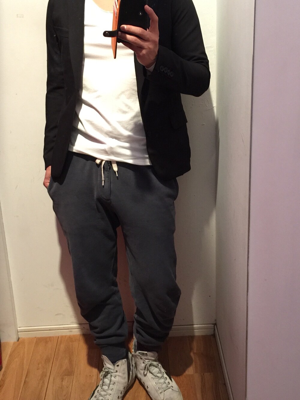 「ゴールデングース、シンプルコーデ、スエットパンツ、jeronimo」｜「Universal Style Wearのアイテム（パンツ、グレー系）」を使った、jeronimoさん（メンズ・172cm）の春コーディネートの1枚目の写真
