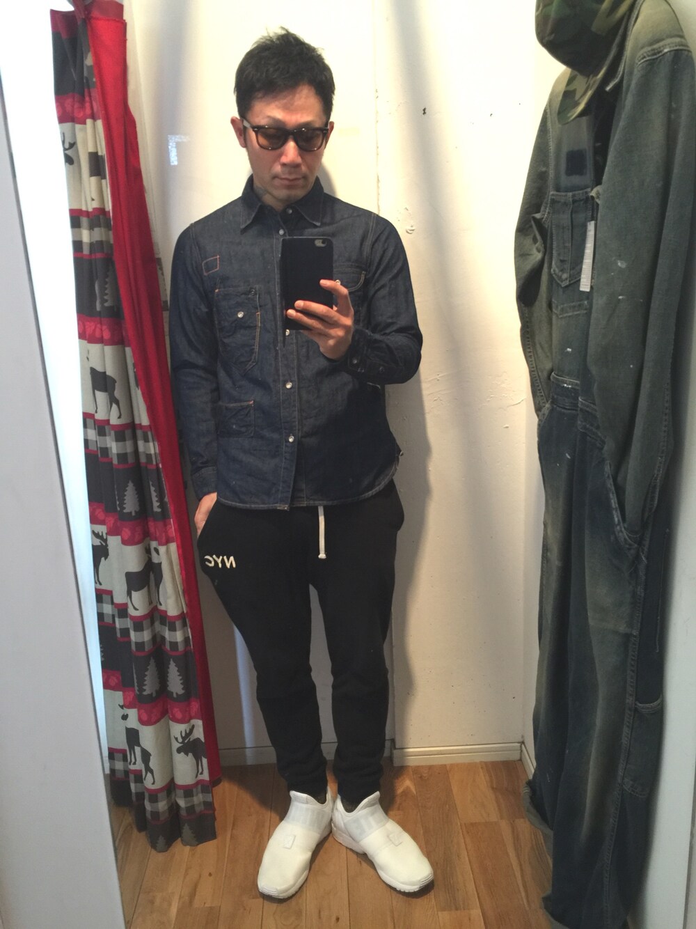 「jeronimo」｜「Johnbullのアイテム（シャツ/ブラウス、ブルー系）」を使った、jeronimoさん（メンズ・172cm）の春コーディネートの1枚目の写真