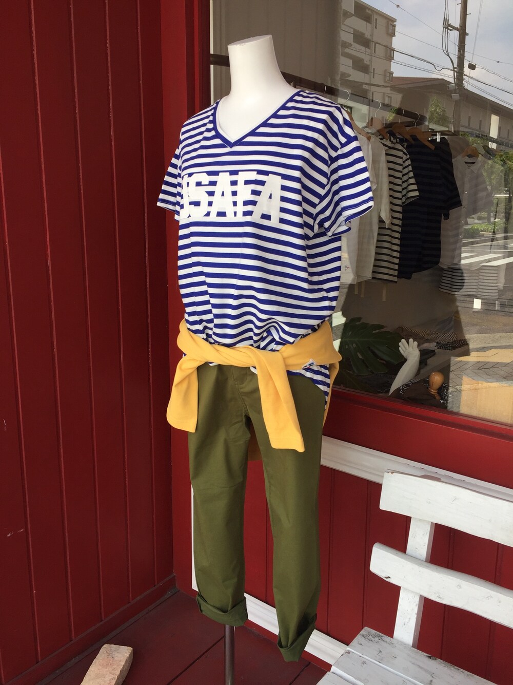 「シンプルコーデ、jeronimo」｜「Johnbullのアイテム（Tシャツ/カットソー、その他）」を使った、jeronimoさん（レディース・160cm）の春コーディネートの1枚目の写真