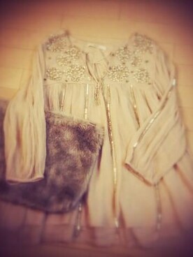 「アイテム（クラッチバッグ、グレー系）」を使った、みっちゃんさん（レディース・154cm）の冬コーディネート