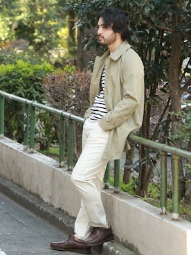 「ワントーンコーデ」｜「アイテム（ステンカラーコート）」を使った、欠畑　慶寛さん（メンズ・180cm）の春コーディネート